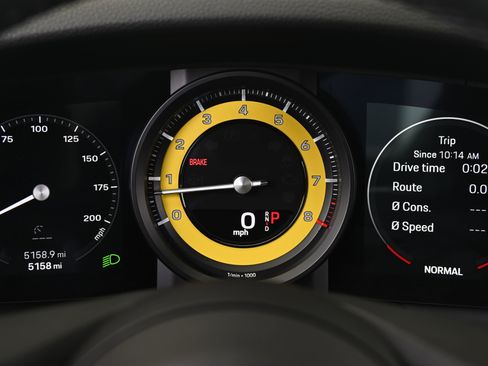 Used 2024 Porsche 911 Carrera image 32