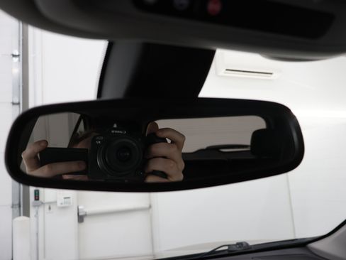 Used 2018 Chevrolet Equinox Premier image 57