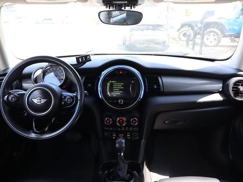 Used 2017 MINI Cooper 2-Door Hardtop FWD image 9