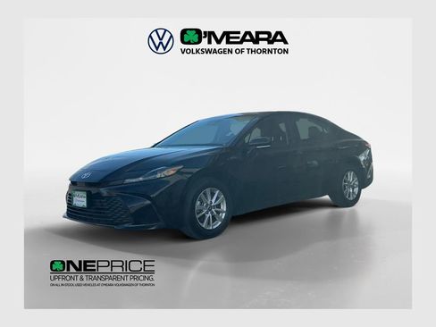 Used 2025 Toyota Camry LE FWD image 1