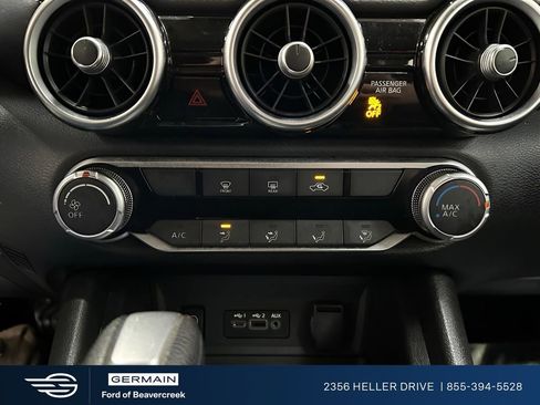 Used 2024 Nissan Sentra SV FWD image 13