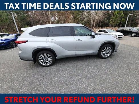 Used 2023 Toyota Highlander Platinum image 14