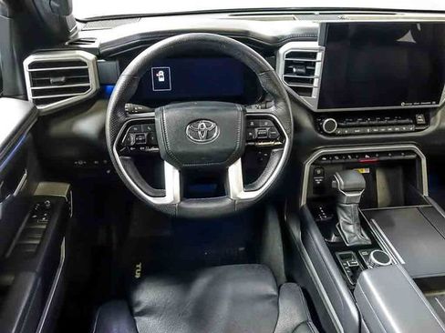 Used 2022 Toyota Tundra Platinum AWD/4WD image 17