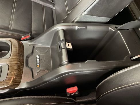 Used 2018 GMC Canyon Denali image 33