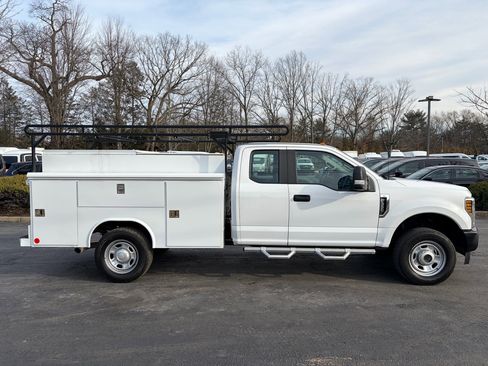 Used 2019 Ford F350 XL w/ Power Equipment Group image 8