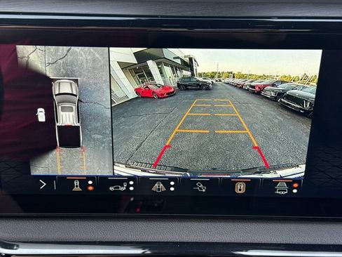 Used 2026 GMC Sierra 1500 AT4 w/ AT4 Premium Package AWD/4WD image 9