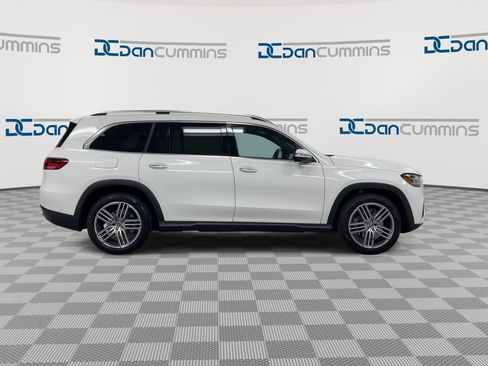Used 2025 Mercedes-Benz GLS 450 4MATIC image 9