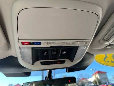 Used 2023 Subaru Forester Touring image 34