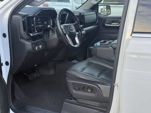 Used 2025 GMC Sierra 1500 SLT RWD image 10