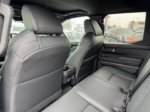 Used 2025 Toyota Tacoma Limited AWD/4WD image 31