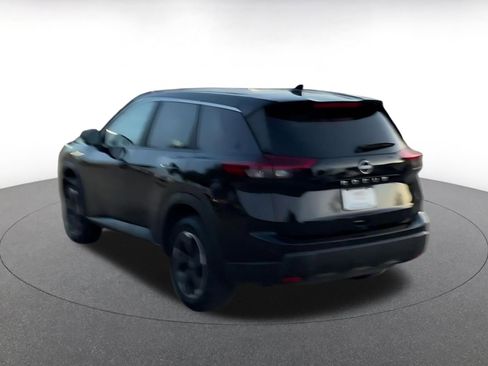 Used 2025 Nissan Rogue SV image 11