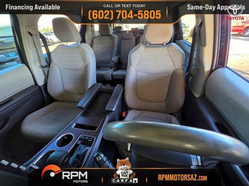 Used 2021 Toyota Sienna LE w/ LE Plus Package image 7