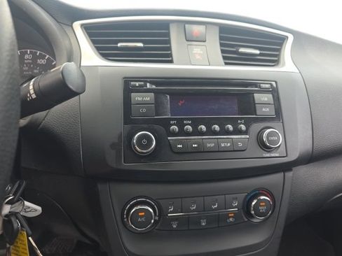 Used 2017 Nissan Sentra S FWD image 21