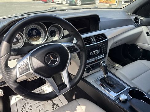 Used 2012 Mercedes-Benz C 250 Sedan image 14