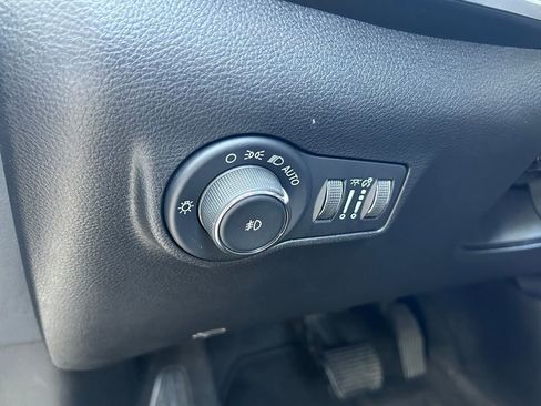 Certified 2022 Jeep Compass Limited image 44