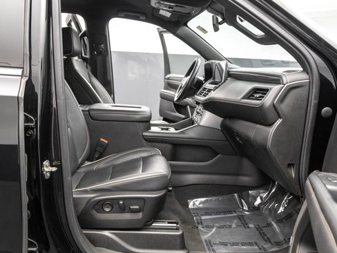 Used 2021 GMC Yukon XL SLT image 38