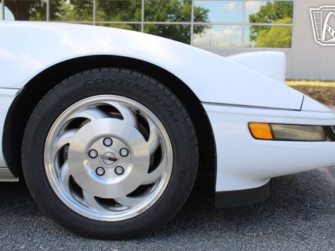 Used 1995 Chevrolet Corvette Convertible RWD image 35