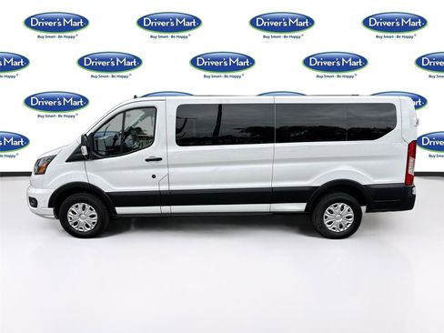 Used 2023 Ford Transit 350 XLT image 4