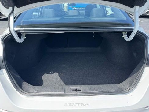 Used 2023 Nissan Sentra SR FWD image 6