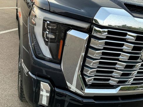 Used 2024 GMC Sierra 2500 Denali w/ Denali Reserve Package image 26