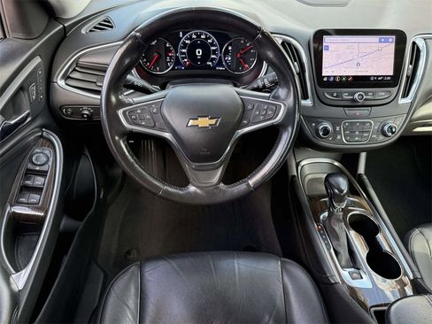 Used 2022 Chevrolet Malibu Premier image 12