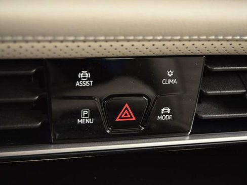 New 2026 Volkswagen Atlas SEL image 15