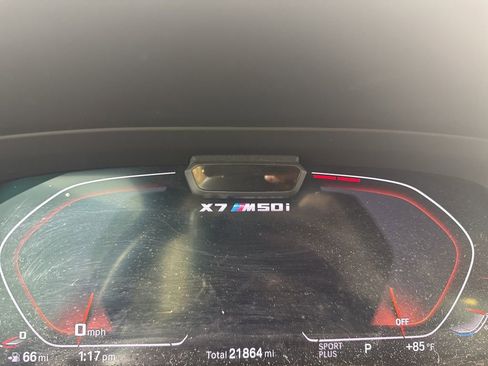 Certified 2022 BMW X7 M50i w/ Dynamic Handling Package image 17