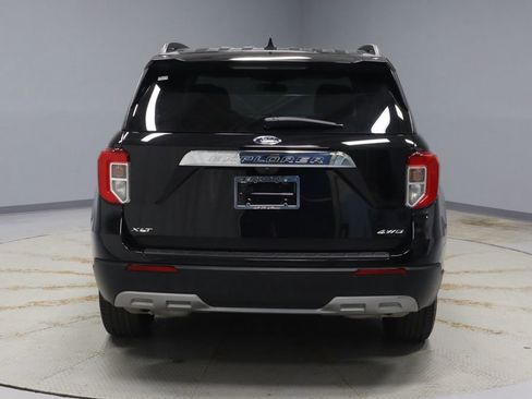 Certified 2022 Ford Explorer XLT w/ Equipment Group 202A image 11
