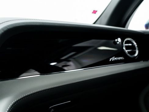 New 2025 Bentley Bentayga Extended Wheelbase image 41