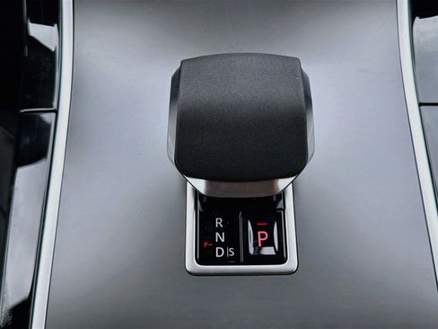 New 2026 Land Rover Range Rover Velar S AWD/4WD image 28