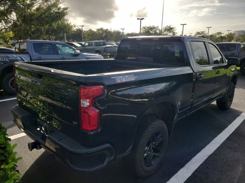 Used 2024 Chevrolet Silverado 1500 LT Trail Boss w/ Convenience Package II AWD/4WD image 7