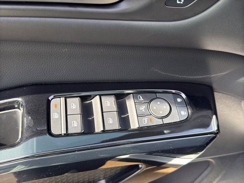 New 2026 Nissan Pathfinder Platinum image 12