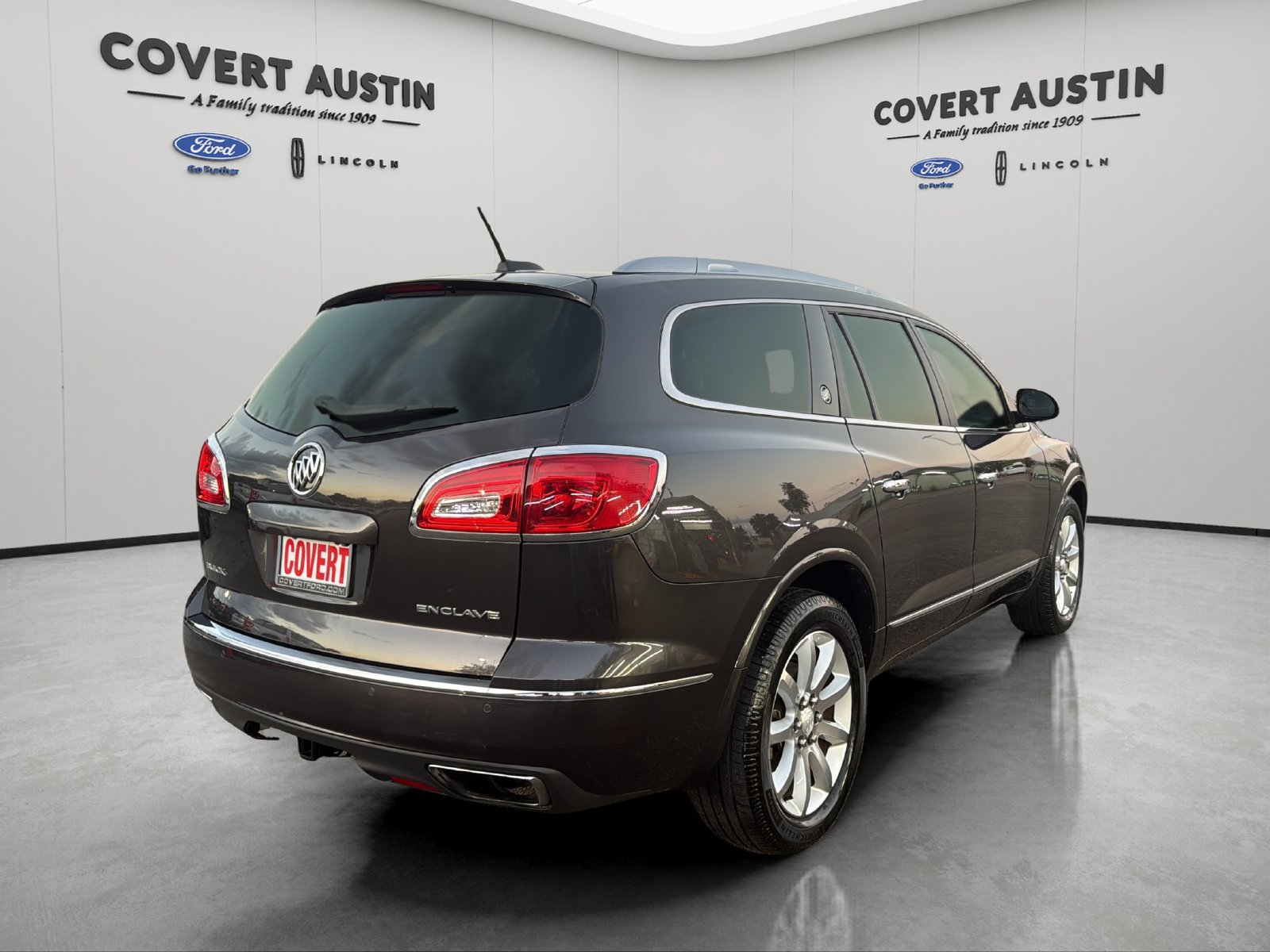 Used 2016 Buick Enclave Premium w/ Experience Buick Package FWD image 5
