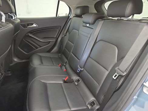 Used 2015 Mercedes-Benz GLA 250 4MATIC image 14