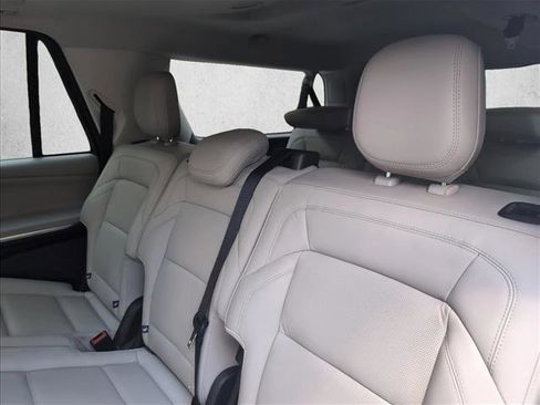 Used 2025 Lincoln Navigator L Reserve AWD/4WD image 20