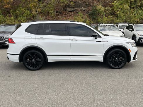 Used 2022 Volkswagen Tiguan SE R-Line image 6