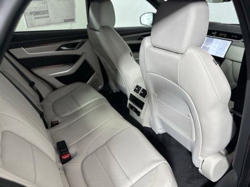 New 2026 Jaguar F-PACE R-Dynamic S image 20