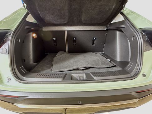 Used 2025 Chevrolet Trax ACTIV w/ Driver Confidence Package image 26