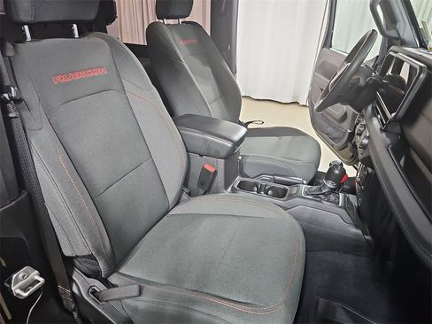 Used 2024 Jeep Wrangler Rubicon w/ Convenience Group image 14