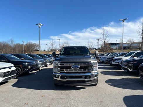 Used 2024 Ford F350 XLT image 8
