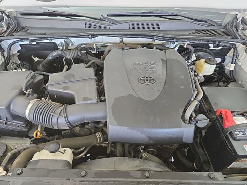 Used 2021 Toyota Tacoma SR image 28