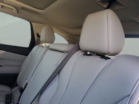 Certified 2026 Acura MDX FWD w/ Technology Package image 13