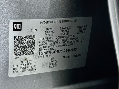 Used 2025 Chevrolet Traverse LT FWD image 12