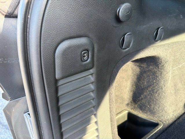 Used 2018 Jeep Grand Cherokee Altitude AWD/4WD image 29