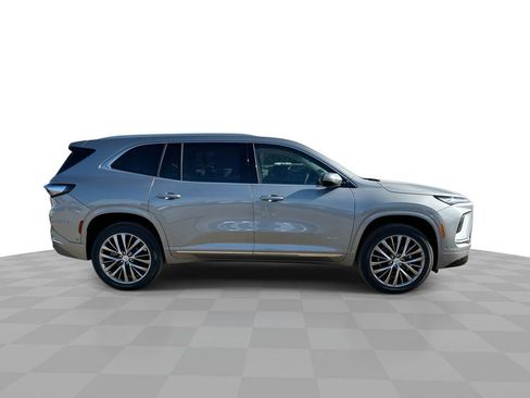 New 2026 Buick Enclave Avenir w/ Super Cruise Package image 9