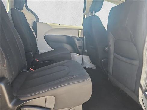 Used 2018 Chrysler Pacifica Touring Plus w/ Tire & Wheel Group image 22