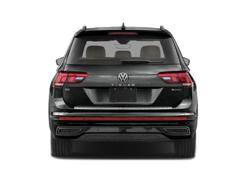 Used 2024 Volkswagen Tiguan SE R-Line image 5