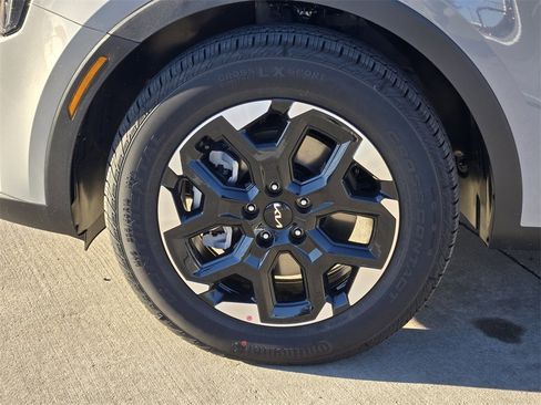 New 2026 Kia Sorento S image 8