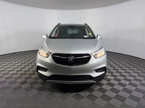 Used 2022 Buick Encore Preferred AWD/4WD image 5