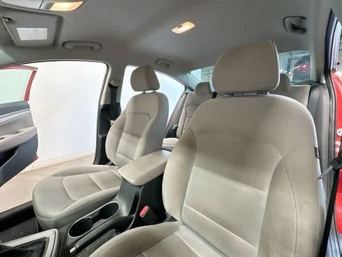 Used 2018 Hyundai Elantra SEL FWD image 14